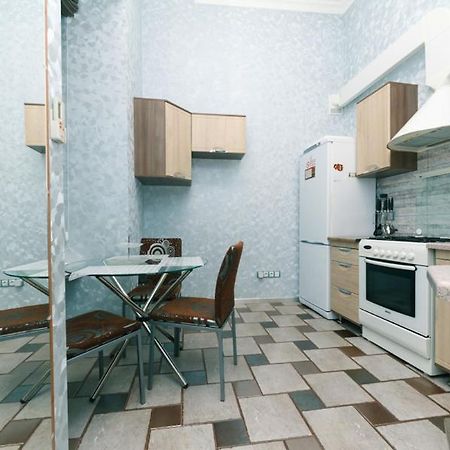 Stylish Two-Level Flat 2 Min From Khreschatyk เคียฟ ภายนอก รูปภาพ