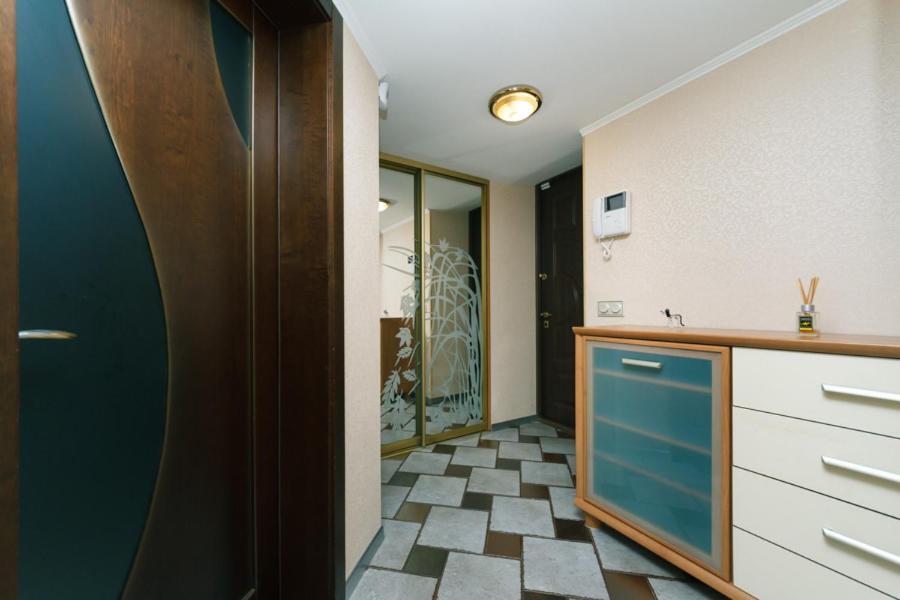 Stylish Two-Level Flat 2 Min From Khreschatyk เคียฟ ภายนอก รูปภาพ